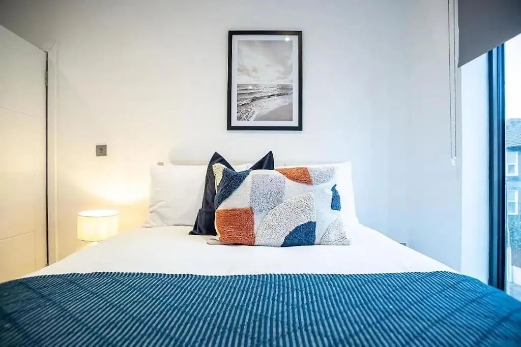 Apartment Amazing 2 Bedroom Flat Next To Brighton Station Sleep 6 Guests Rhf
